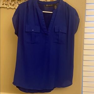 Cute blue top